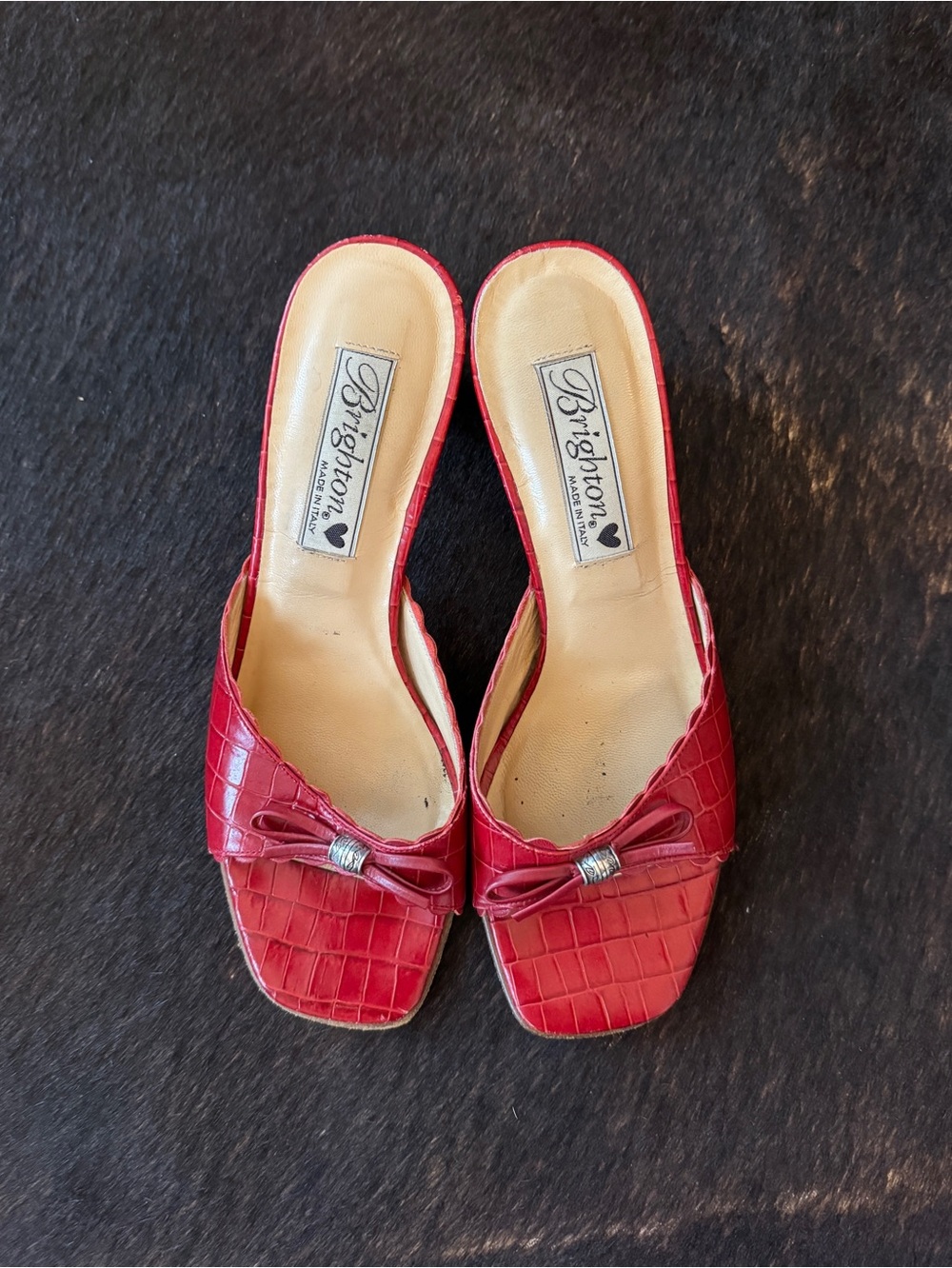 Brighton Red Croc-Embossed Mule Kitten Heels with Bow Accent Size 6